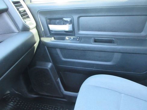 Used 2019 RAM 3500 Tradesman w/ Chrome Appearance Group image 31