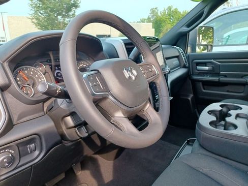 Used 2026 RAM 2500 Big Horn AWD/4WD image 10