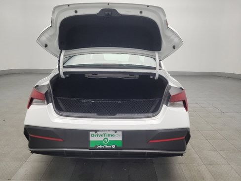 Used 2025 Hyundai Elantra Sport image 29