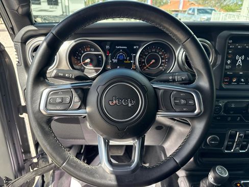 Used 2020 Jeep Wrangler Unlimited Sahara AWD/4WD image 35