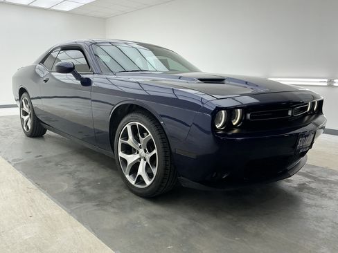 Used 2015 Dodge Challenger SXT Plus image 3