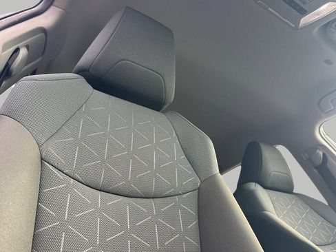Used 2023 Toyota RAV4 XLE FWD image 16