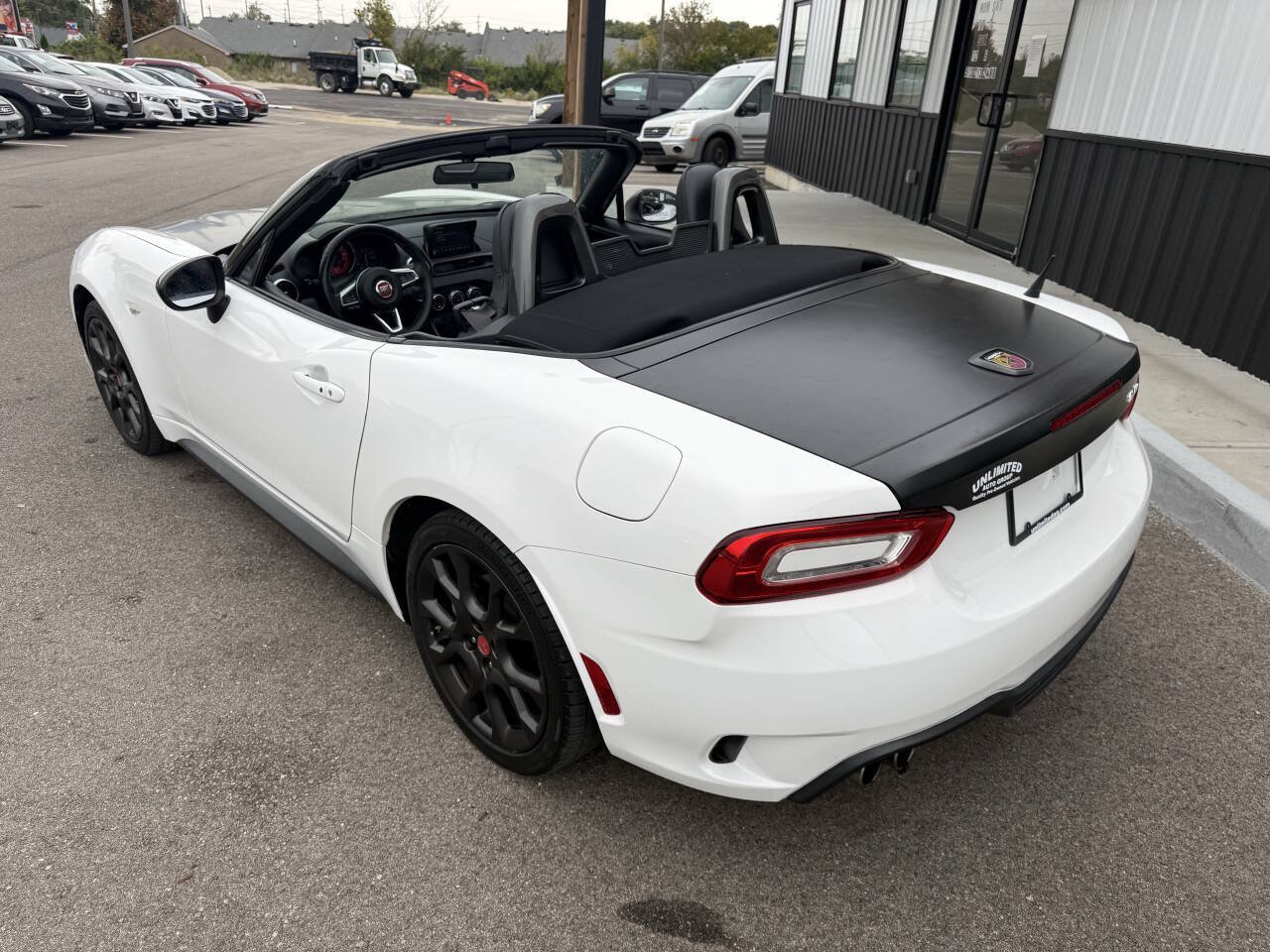 Used 2017 FIAT 124 Spider Abarth RWD image 17