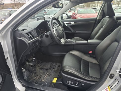 Used 2013 Lexus CT 200h 200h image 15