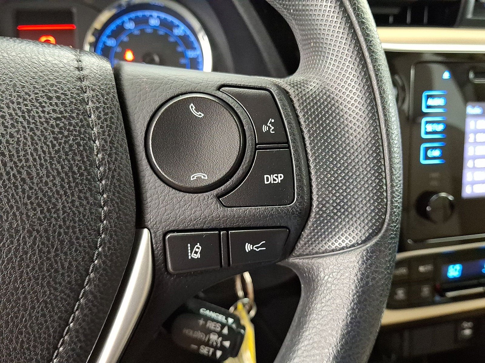 Used 2017 Toyota Corolla LE FWD image 10