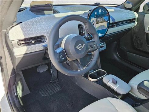 Certified 2025 MINI Cooper S image 10