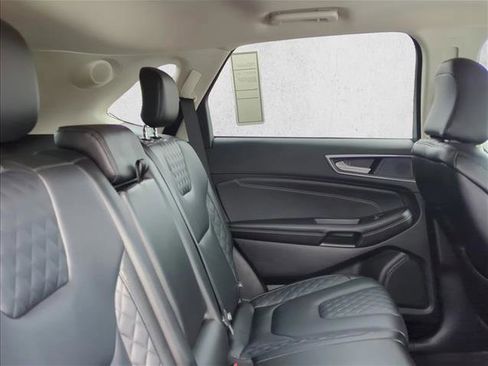 Used 2024 Ford Edge Titanium image 20
