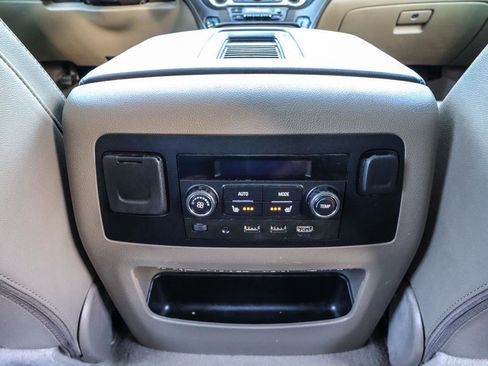 Used 2020 Chevrolet Suburban Premier image 13