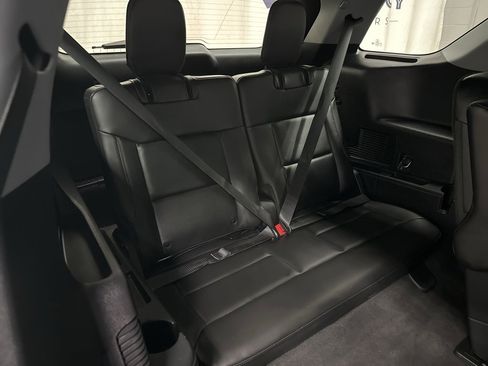 Used 2022 Ford Explorer XLT w/ Equipment Group 202A image 39