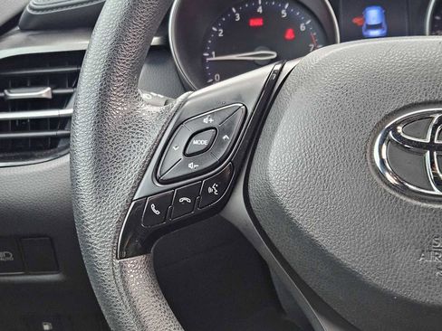 Used 2019 Toyota C-HR LE FWD image 24