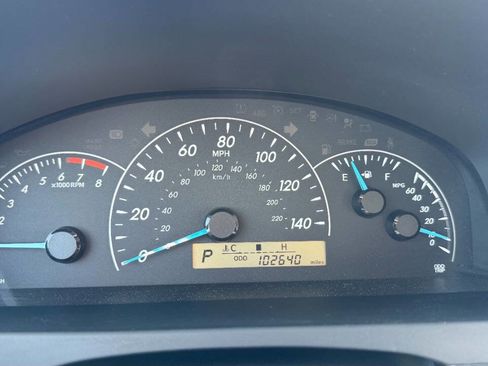 Used 2012 Toyota Camry LE image 24