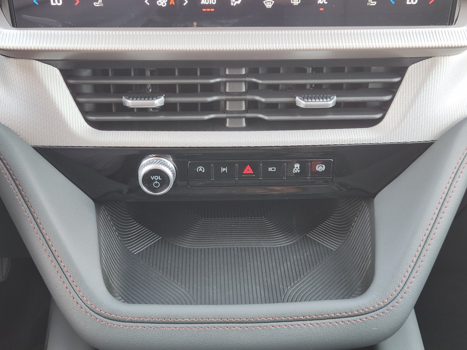 New 2026 Ford Explorer Active AWD/4WD image 19