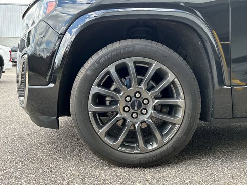 Used 2023 GMC Acadia Denali w/ Black Diamond Edition FWD image 7