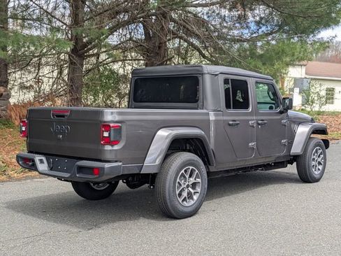 New 2026 Jeep Gladiator Sport image 5