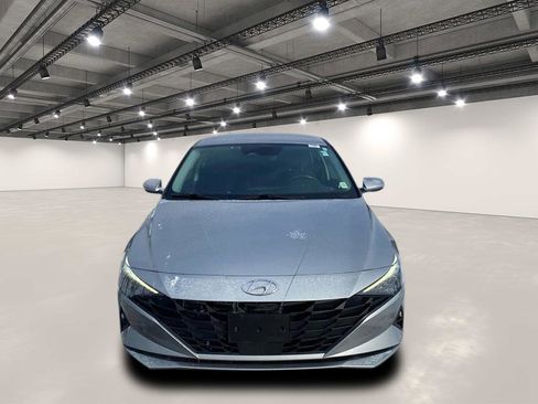 Used 2021 Hyundai Elantra SEL w/ Convenience Package image 2