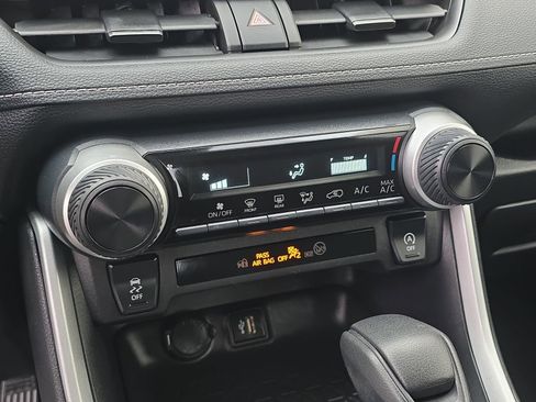 Used 2024 Toyota RAV4 LE image 25