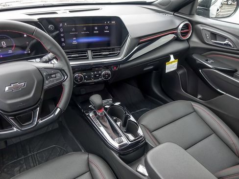 New 2026 Chevrolet Trax RS w/ Driver Confidence Package image 17