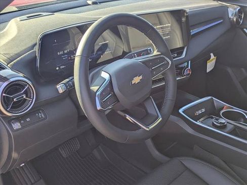 New 2026 Chevrolet Equinox LT w/ Convenience Package II FWD image 3