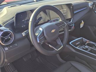 New 2026 Chevrolet Equinox LT w/ Convenience Package II FWD video 3