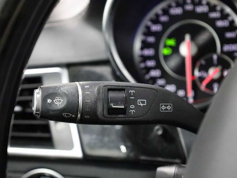 Used 2015 Mercedes-Benz GL 63 AMG 4MATIC image 28