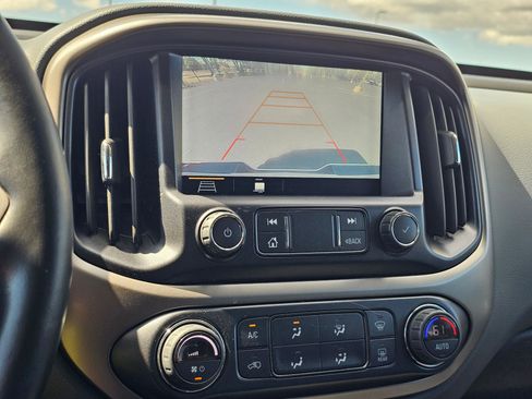 Used 2019 Chevrolet Colorado Z71 AWD/4WD image 26