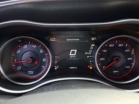 Used 2016 Dodge Charger SXT image 19