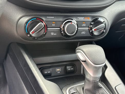 Used 2024 Kia Soul LX w/ Option Group 015 image 11