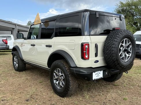 Certified 2025 Ford Bronco Badlands AWD/4WD image 6