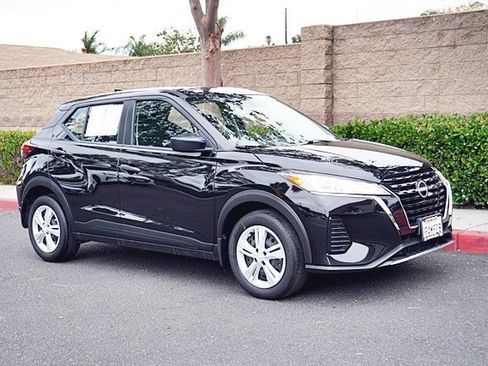 Used 2024 Nissan Kicks S image 6