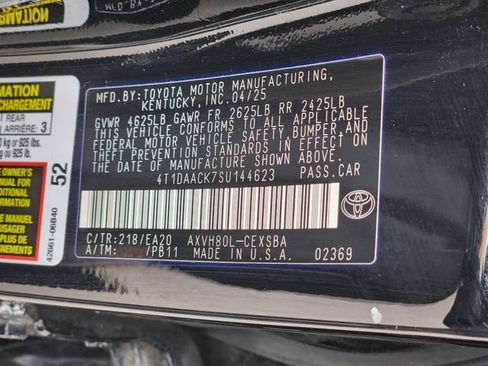 Used 2025 Toyota Camry SE image 34