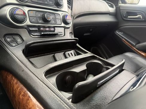 Used 2019 Chevrolet Tahoe Premier AWD/4WD image 36