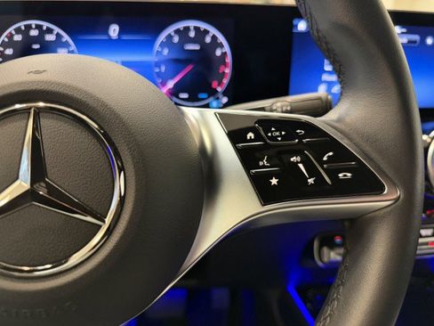 Certified 2025 Mercedes-Benz GLA 250 image 22