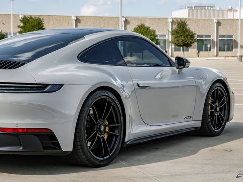 Used 2024 Porsche 911 Carrera GTS RWD image 18