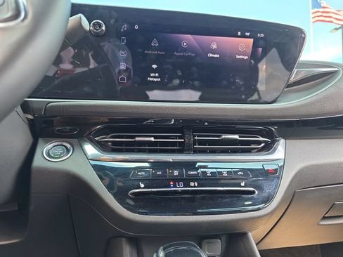 Used 2025 Buick Envista Avenir FWD image 22