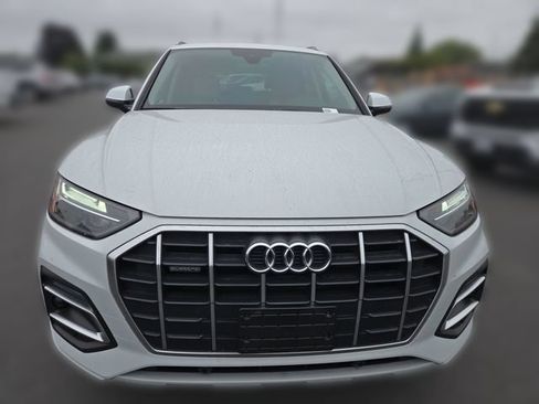 Used 2023 Audi Q5 2.0T Premium w/ Convenience Package AWD/4WD image 3