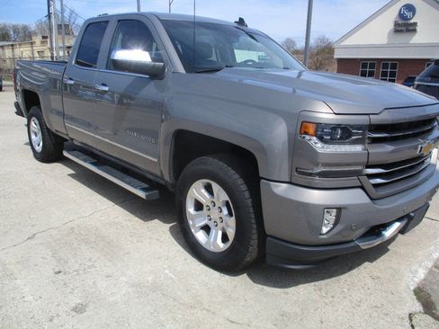 Used 2017 Chevrolet Silverado 1500 LTZ Z71 w/ LTZ Plus Package image 12