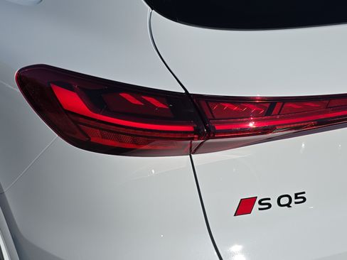 New 2026 Audi SQ5 Prestige AWD/4WD image 34
