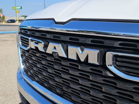 Used 2025 RAM 1500 Big Horn AWD/4WD image 13
