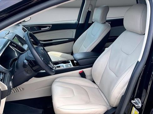 Used 2019 Ford Edge Titanium AWD/4WD image 21