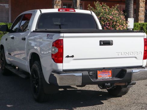 Used 2018 Toyota Tundra SR5 w/ SR5 Upgrade Package AWD/4WD image 6