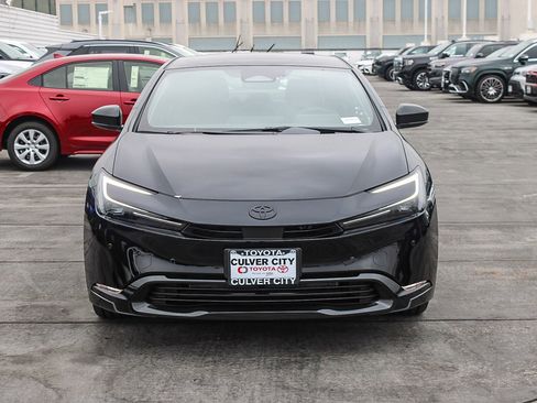New 2026 Toyota Prius Plug-In Hybrid FWD image 2