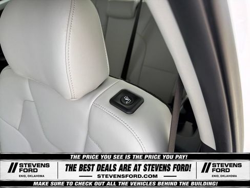 Used 2025 Kia Telluride S FWD image 35