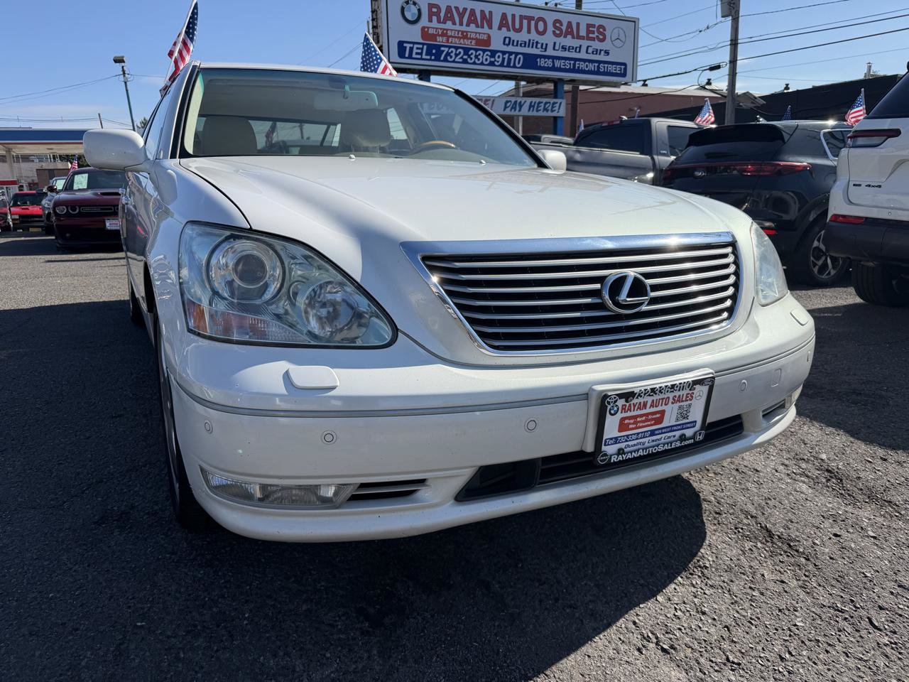 Used 2005 Lexus LS 430 RWD image 2
