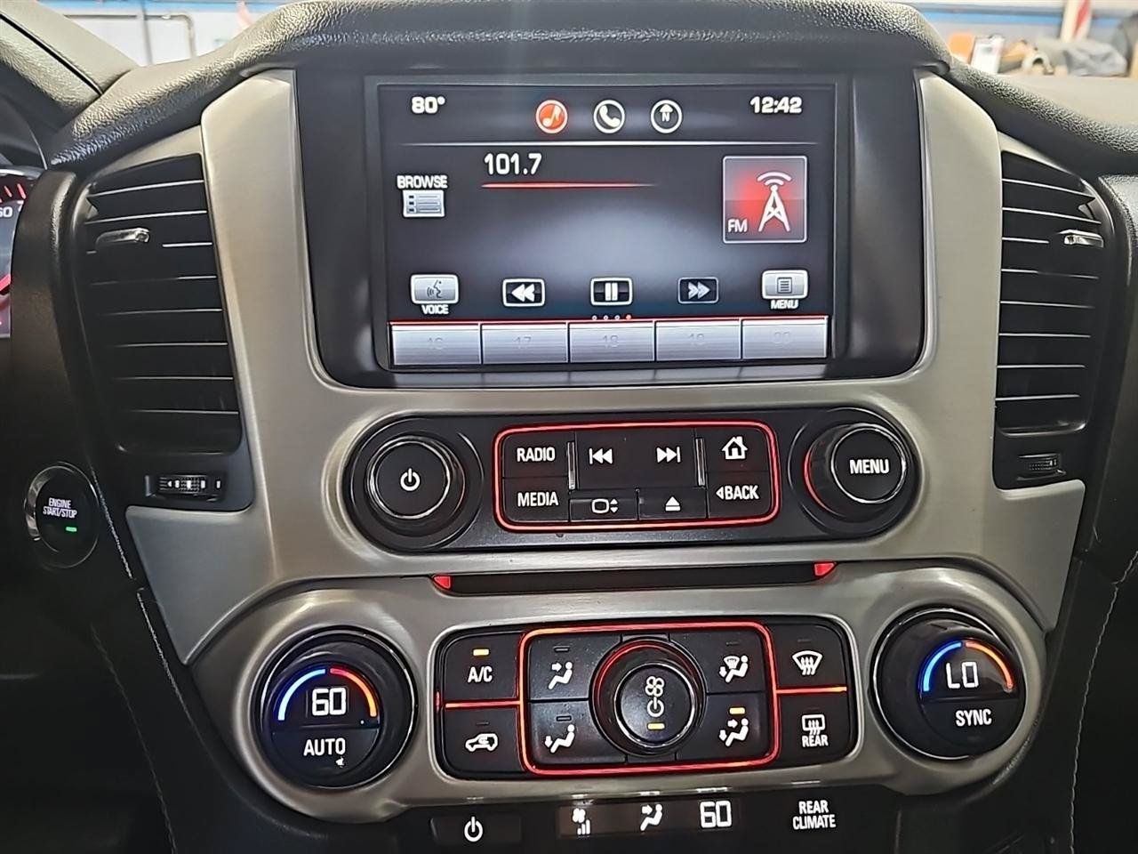 Used 2015 GMC Yukon SLT w/ Open Road Package AWD/4WD image 24