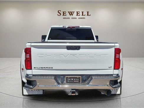 Used 2024 Chevrolet Silverado 3500 LT w/ Texas Edition image 4