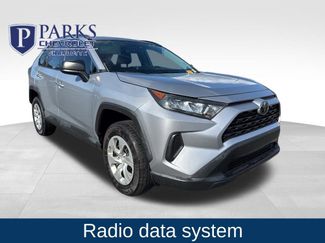Used 2021 Toyota RAV4 LE video 1