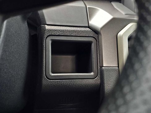 Certified 2025 Toyota Tacoma SR5 image 28