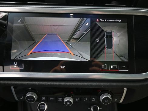 Used 2023 Audi Q3 2.0T Premium Plus w/ Premium Plus Package image 4