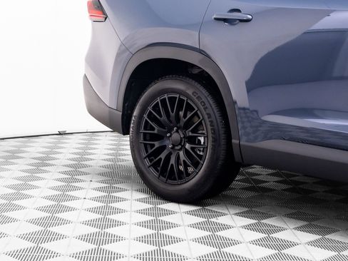 Used 2025 Toyota Grand Highlander AWD image 38