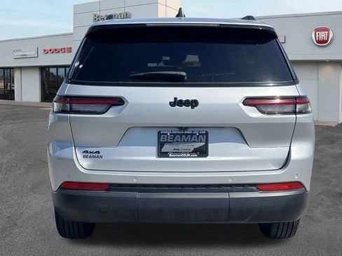 Used 2024 Jeep Grand Cherokee L Laredo AWD/4WD image 6